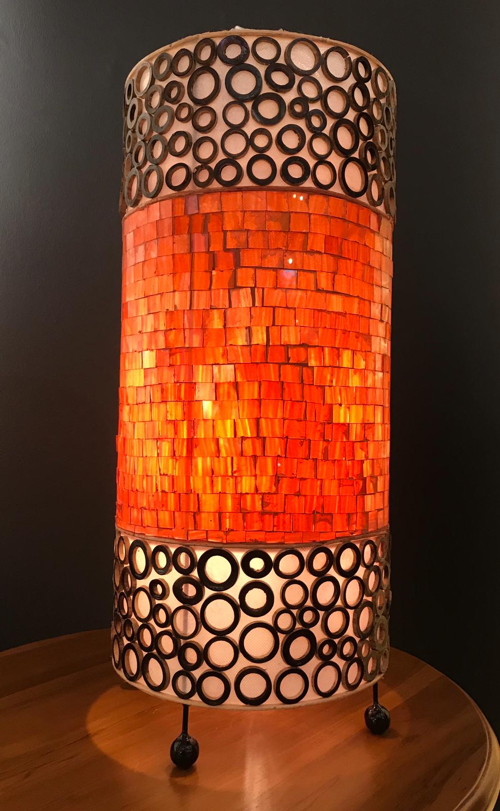 Elegante Hohe Mosaiklampen – In Gold, Rot und Weiß erhältlich, 3 Größenoptionen