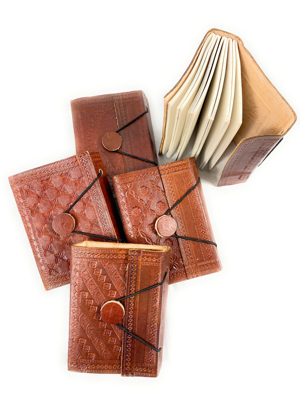 Handgefertigtes Lederbuch - Perfektes Tagebuch für Erwachsene und Kinder, Reisetagebuch, Scrapbook, Skizzenbuch und Erinnerungsbuch - Vintage Journal Buch mit Notizbuch A5 Blanko - Notizbuch Leder Diary für Hexen Zubehör - Book Journal
