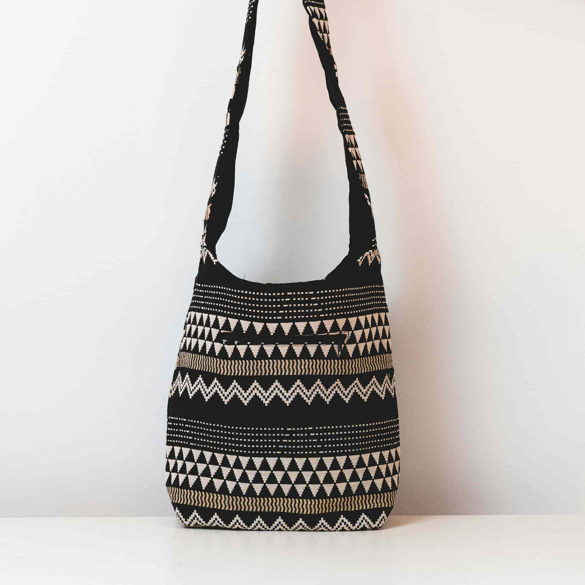 Aga’s Own Boho Umhängetasche - Festival Crossbody Handtasche für Damen, Ethnisch Baumwollschultertasche | Perfekt für Strandausflüge