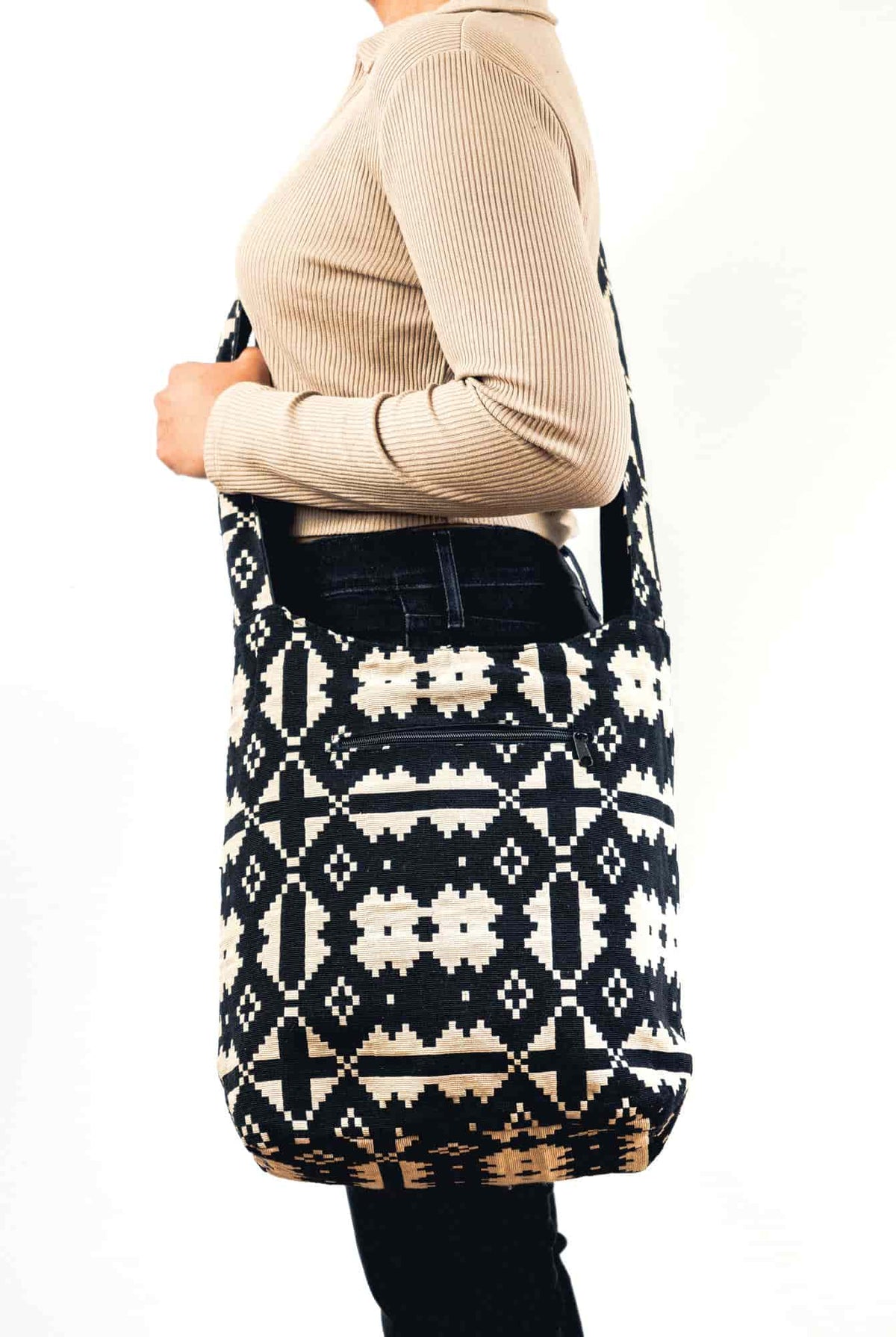 Aga’s Own Boho Umhängetasche - Festival Crossbody Handtasche für Damen, Ethnisch Baumwollschultertasche | Perfekt für Strandausflüge