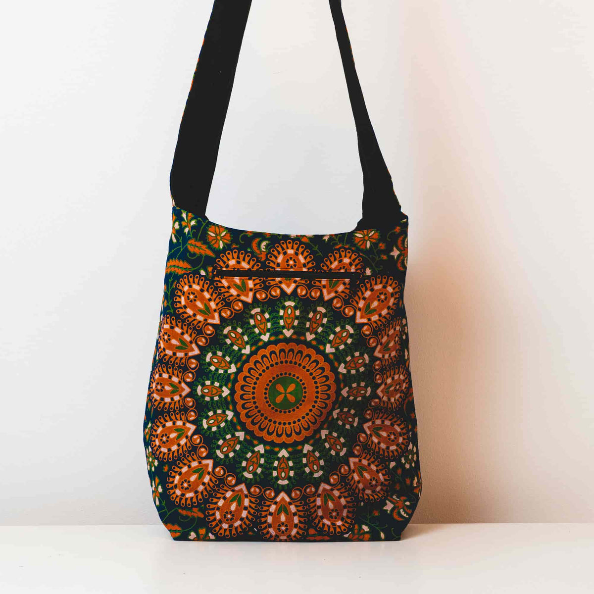 Aga’s Own Mandala Boho Umhängetasche - Festival Crossbody Handtasche für Damen, Ethnisch Baumwollschultertasche | Perfekt für Strandausflüge
