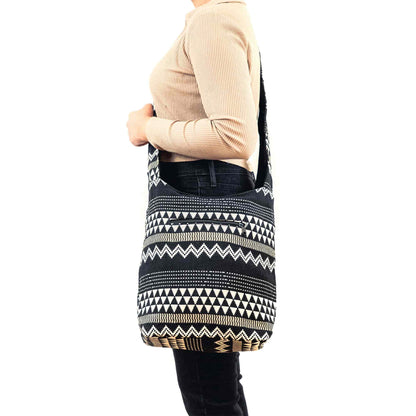 Aga’s Own Boho Umhängetasche - Festival Crossbody Handtasche für Damen, Ethnisch Baumwollschultertasche | Perfekt für Strandausflüge