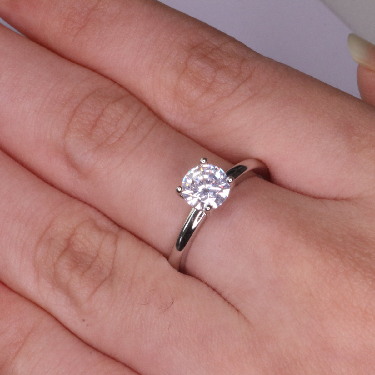 Aga’s Own Hypoallergene Zirkonia Silberringe - atemberaubender 925 Sterling Silberschmuck, Damenmode- Hochzeits, Verlobungs, Treue-Ringe- Silberne Zirkonia-Ringe- Das perfekte Geschenk für jeden Anlass