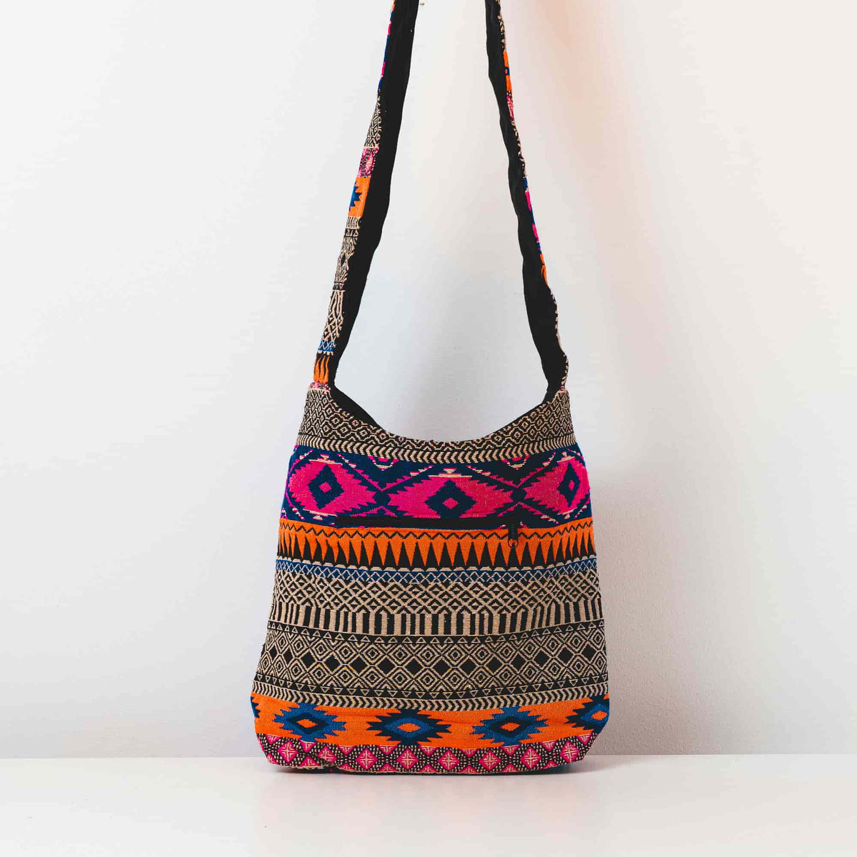 Aga’s Own Boho Umhängetasche - Festival Crossbody Handtasche für Damen, Ethnisch Baumwollschultertasche | Perfekt für Strandausflüge
