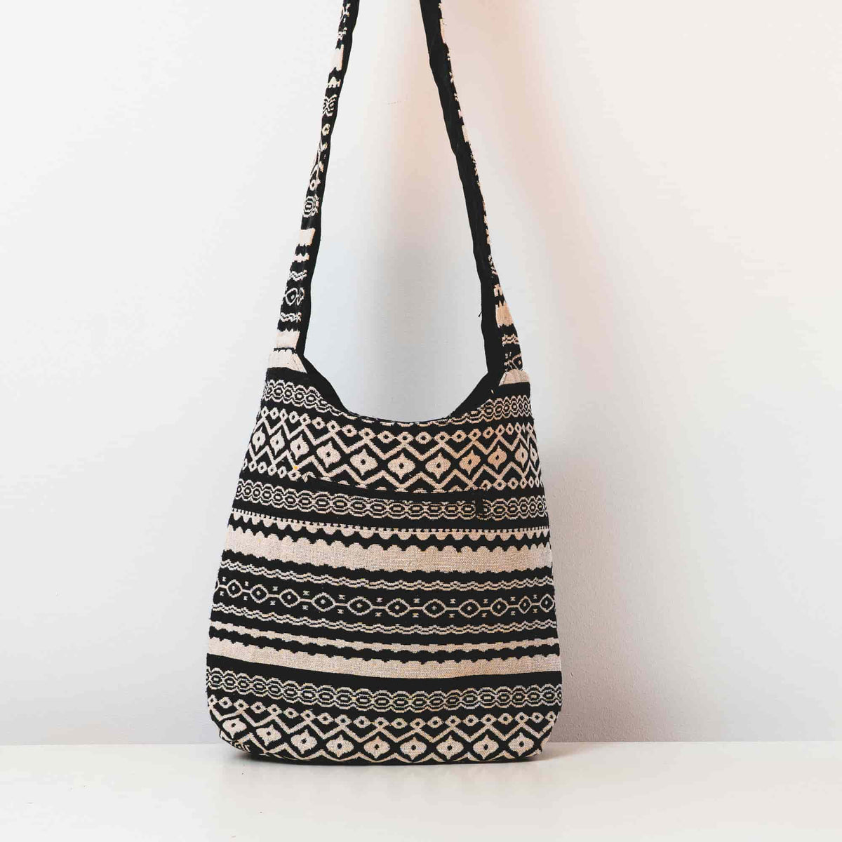 Aga’s Own Boho Umhängetasche - Festival Crossbody Handtasche für Damen, Ethnisch Baumwollschultertasche | Perfekt für Strandausflüge