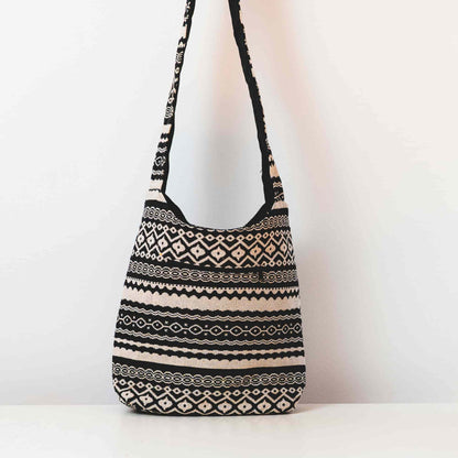 Aga’s Own Boho Umhängetasche - Festival Crossbody Handtasche für Damen, Ethnisch Baumwollschultertasche | Perfekt für Strandausflüge