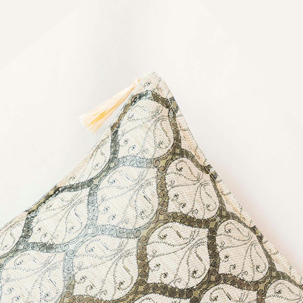 Scroll-Gitter Kissenbezug – 40 × 40 cm