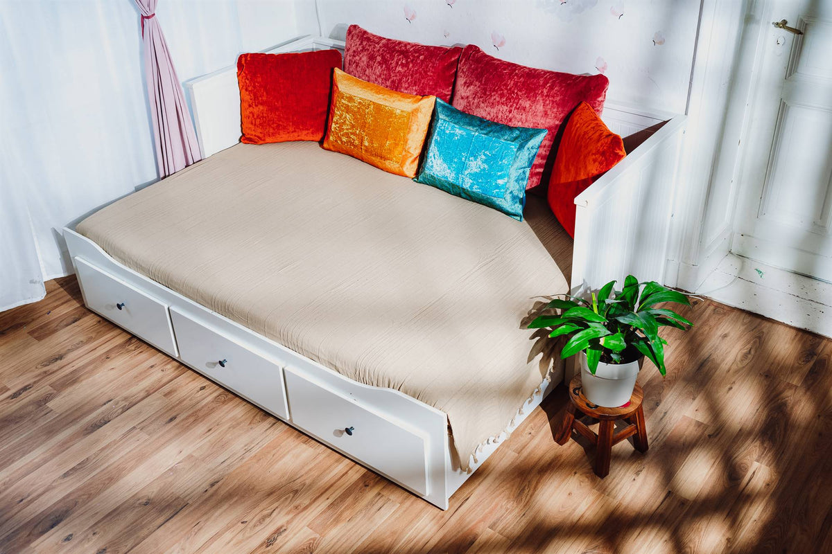 Tagesdecke/gestreifter Sofaüberwurf in verschiedene Farben 250 x 220cm handgewebt aus 100% Baumwolle – XXL-Größe mit Fransen