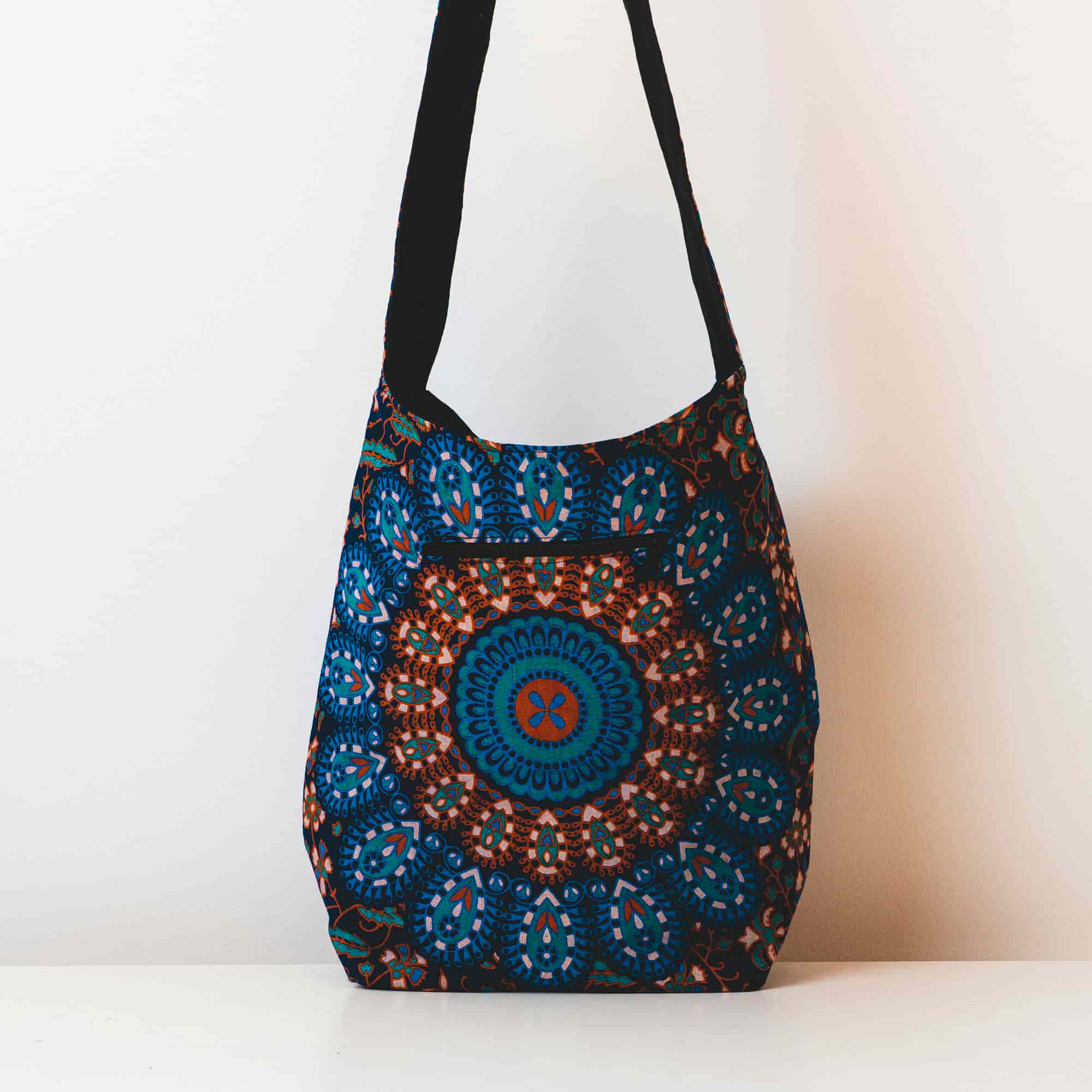 Aga’s Own Mandala Boho Umhängetasche - Festival Crossbody Handtasche für Damen, Ethnisch Baumwollschultertasche | Perfekt für Strandausflüge