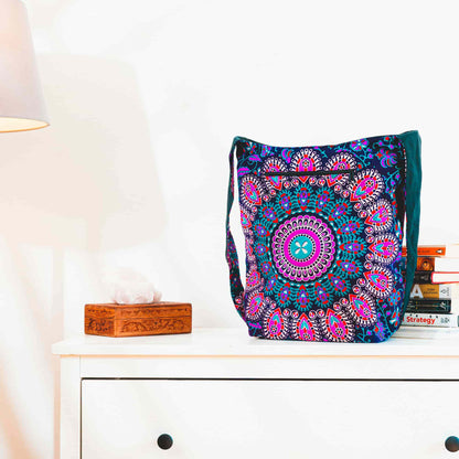Aga’s Own Mandala Boho Umhängetasche - Festival Crossbody Handtasche für Damen, Ethnisch Baumwollschultertasche | Perfekt für Strandausflüge