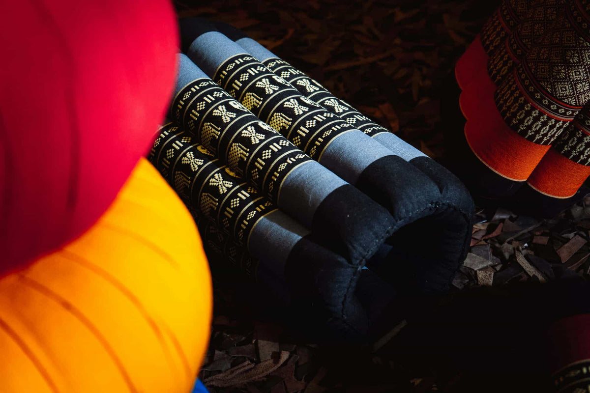 Aga’s Own Yogakissen, Meditationskissen mit natürlicher Thai Kapok-Füllung, Sitzkissen, Bodensitz zur Entspannung, Bodenkissen für draußen